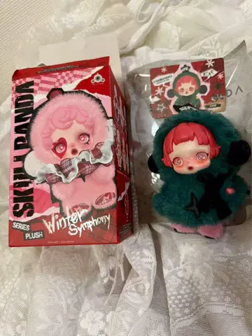 SKULL PANDA Winter Symphony 플러시 인형