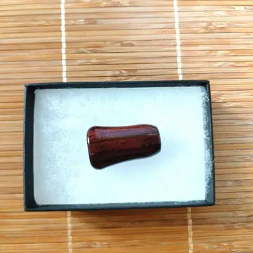 프레토리 윙팁 노브 흑단 광택 우드 노브