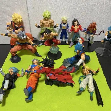 드래곤볼 피규어 모음