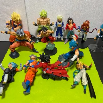 드래곤볼 피규어 모음
