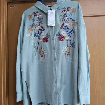이즈스칼라 미사용 새상품 긴팔 셔츠