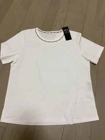 DAKS 코튼 100% 반팔 티셔츠 반값 이하