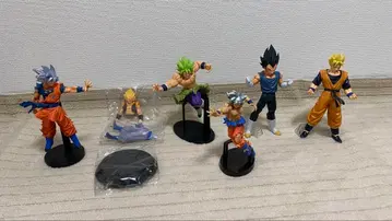 제일복권 드래곤볼 피규어와 피규어 6세트