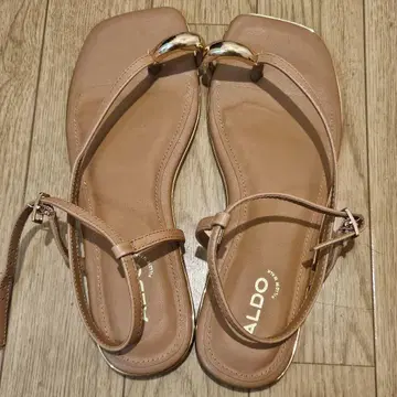 새상품급 ALDO 샌들 US 7