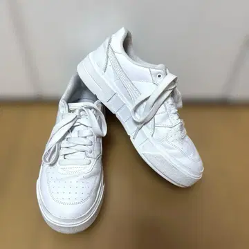 푸마 스니커즈 CALI 코트 레더 스니커즈