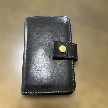컴팩트 지갑 가죽 소재 짙은 녹색