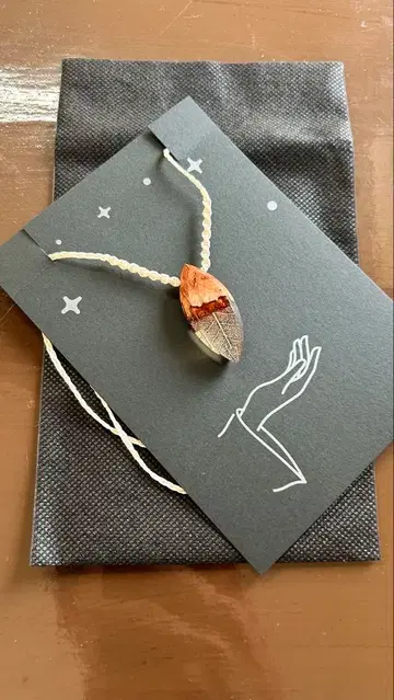 27일만 가격 인하 753works / 은염의 잎맥석 (연한 오렌지)