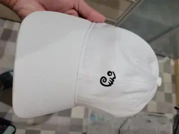 PVOT LOGO CAP 화이트