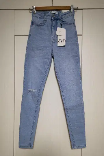 [새상품] 택 포함 ZARA 하이라이즈 스키니 데미지 데님 팬츠 34