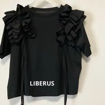 LIBERUS 프릴 상의 미사용 새상품