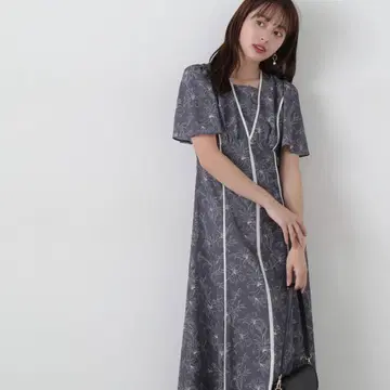 새상품급 프로포션 바디 드레싱 배색 라인 꽃무늬 원피스 PS 사이즈