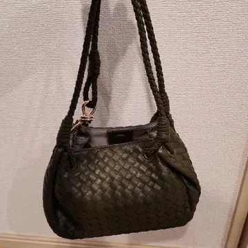 mal.rerere 올리브 그린 뜨개질 숄더백