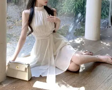 왕홍 홀터넥 쉬폰 미니 원피스
