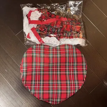 HEIHEI 하트 모양 베레모 프릴 탈부착 카라