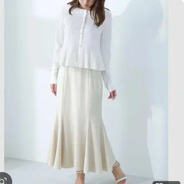 내추럴 뷰티 베이직 헴 절개 머메이드 스커트 이번 시즌