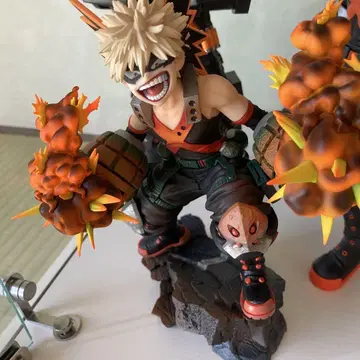 히로아카 바쿠고 카츠키 S-FIRE 1/8 스케일 피규어