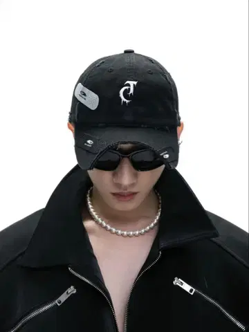 ArguE CulturE cap y2k