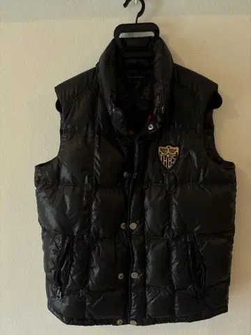 TOMMY HILFIGER 충전솜 베스트 (블랙 와펜)
