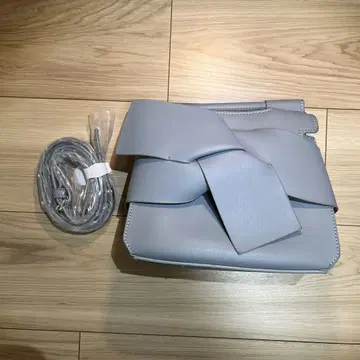 리본 디자인 핸드백