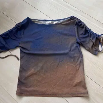 MOUSSY 그라데이션 반팔 티셔츠 F 사이즈