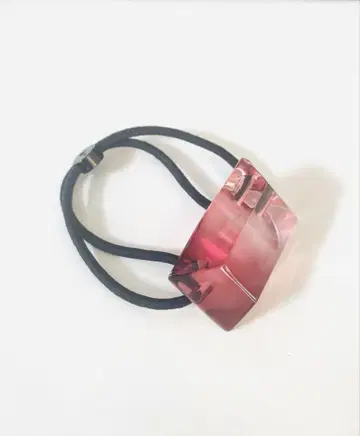 콜레트 말루프 머리끈