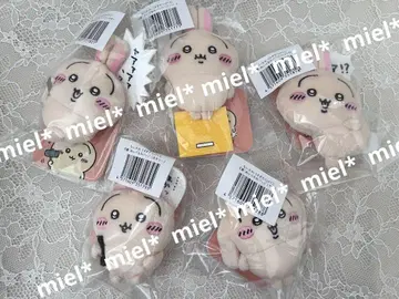 치이카와 토끼 투성이 복권 인형 배지