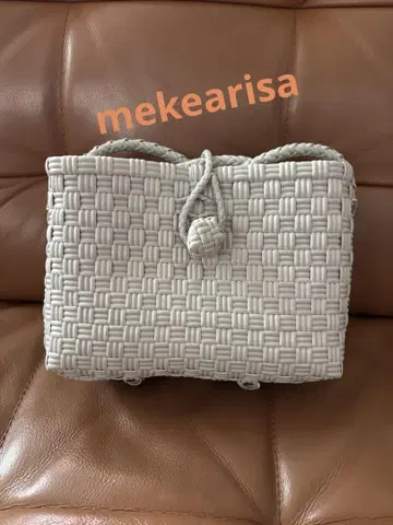 새상품급 mekearisa 메케아리사 헬로백 라이트 그레이