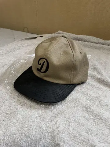 THE H.W.DOG &CO. 투톤 캡 베이지