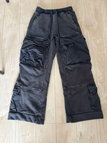 entire studios UTILITY CARGO SWEAT PANTS