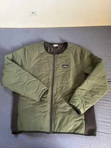 BEAMS 올리브 그린 퀼팅 자켓