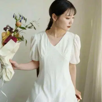 puff sleeve flare dress
