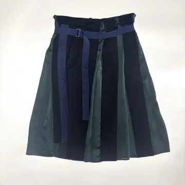 sacai(사카이) 랩스커트 네이비 x 그린