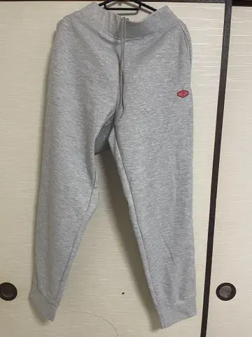 그레이 조거 팬츠 로고 자수 LL