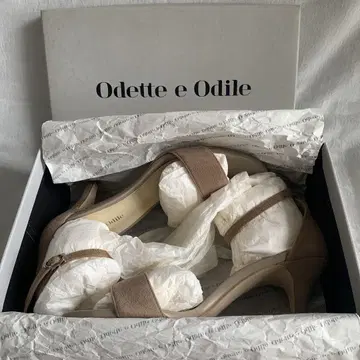 오데뜨 앤 오딜 스웨이드 앵클 스트랩 샌들 베이지 24.5