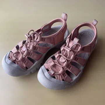 [ KEEN/킨 ] NEWPORT H2 샌들 라이트핑크 23cm