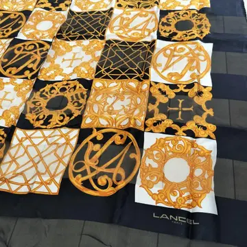 LANCEL 란셀 대형 스카프 견 실크