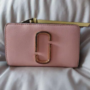 MARC JACOBS 마크제이콥스 2단 지갑 스냅샷