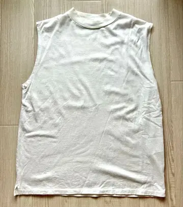 F-LAGSTUF-F x TEPPEI 슬리브리스 모크넥