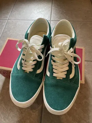 1회 단시간 착용 컨디션 최상 VANS 올드스쿨 스웨이드 그린 28.5