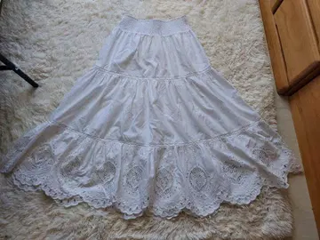 ZARA 자라 컷워크 자수 레이스 화이트 롱 플레어 스커트