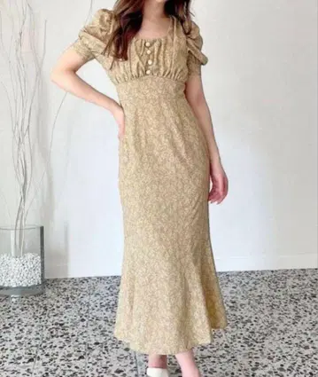 새상품급 완판 색상 리젝시 퍼프 슬리브 머메이드 원피스 베이지 믹스
