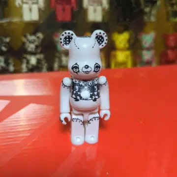 BE@RBRICK 시리즈 18 시크릿 FEMINYAN 베어브릭