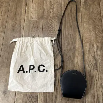 a.p.c. 숄더백
