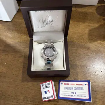 이치로 모델 손목시계