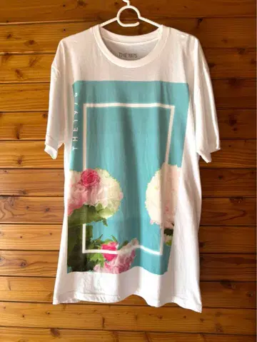 THE 1975 BLUE FLORAL 티셔츠