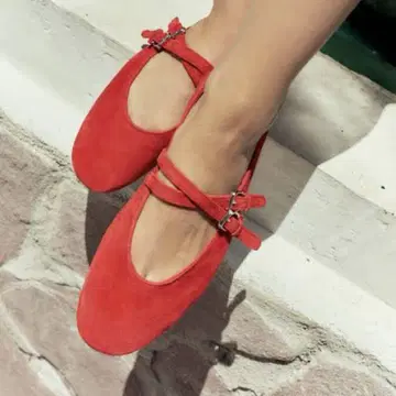 ZARA 빨간색 스웨이드 플랫슈즈 스트랩
