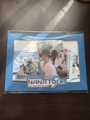 NANATOUR with SEVENTEEN 트레이딩 카드 포함