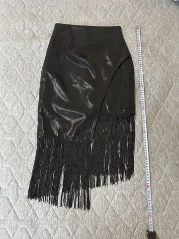 프린지 블랙 타이트 스커트 홍콩