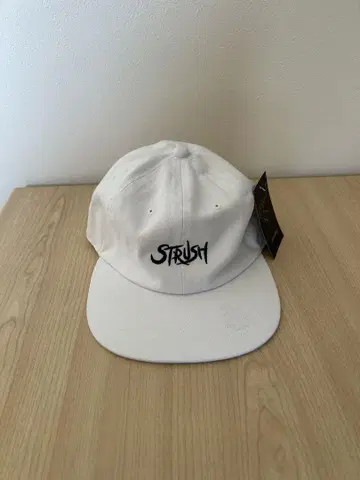 STRUSH 자수 로고 화이트 캡