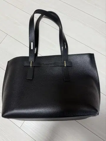 새상품급 FURLA 토트백 블랙 가죽
